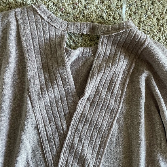 Boutique Sweater - Picture 6 of 6